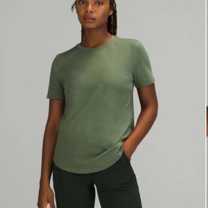 Lululemon Love Crew Short Sleeve T-Shirt
Green Twill (size 2)